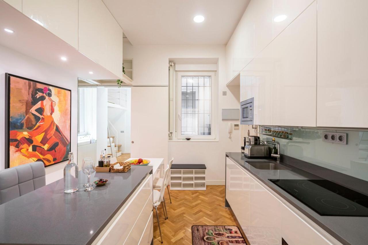 For You Rentals Apartment Temporal In The Center Of Madrid Esl5 Esterno foto