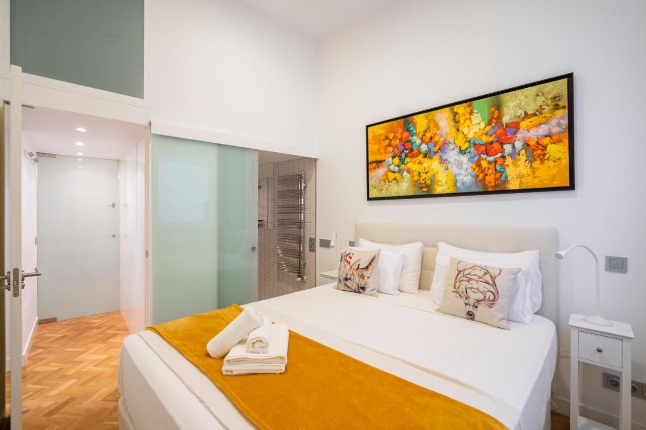 For You Rentals Apartment Temporal In The Center Of Madrid Esl5 Esterno foto