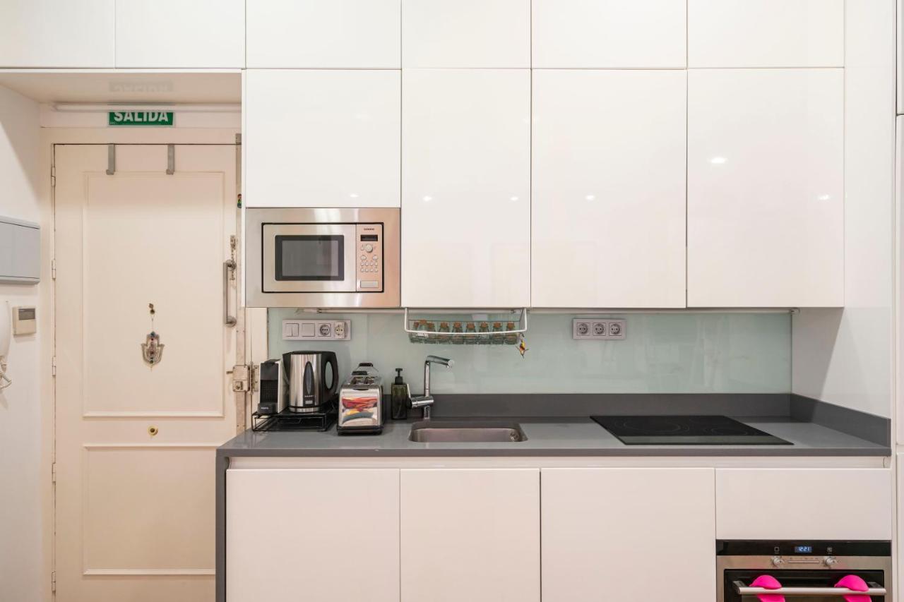 For You Rentals Apartment Temporal In The Center Of Madrid Esl5 Esterno foto