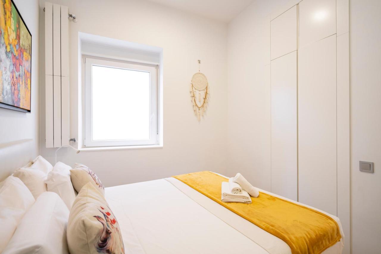 For You Rentals Apartment Temporal In The Center Of Madrid Esl5 Esterno foto
