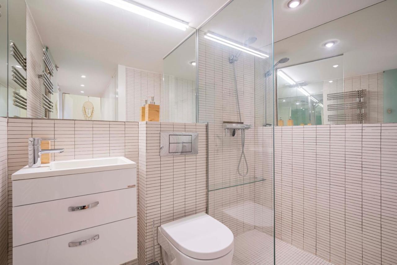 For You Rentals Apartment Temporal In The Center Of Madrid Esl5 Esterno foto